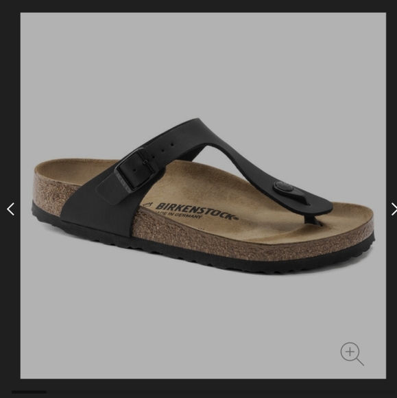Birkenstock Shoes - Birkenstock Gizeh in Black.